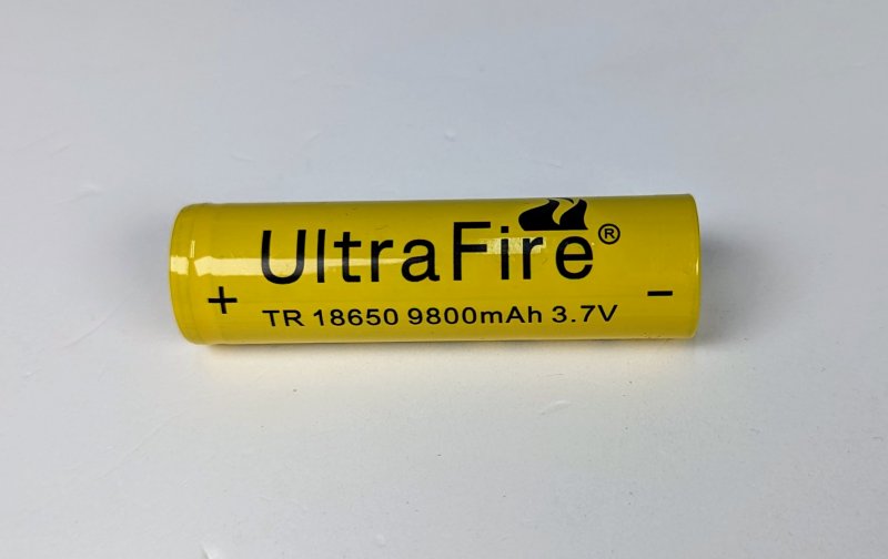 Литиевый аккумулятор (18650) 9800mAh UltraFire жёлтый