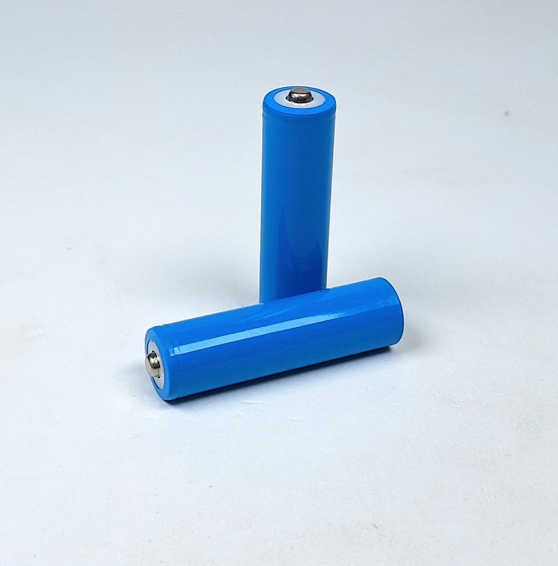 Литиевый аккумулятор (18650) 1200 mah Li-ion голубой